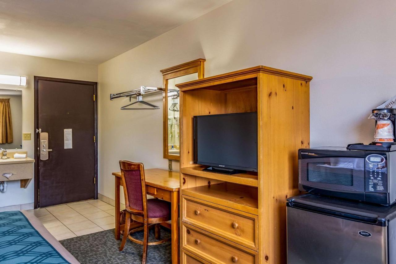 Rodeway Inn Μπόουζμαν Εξωτερικό φωτογραφία